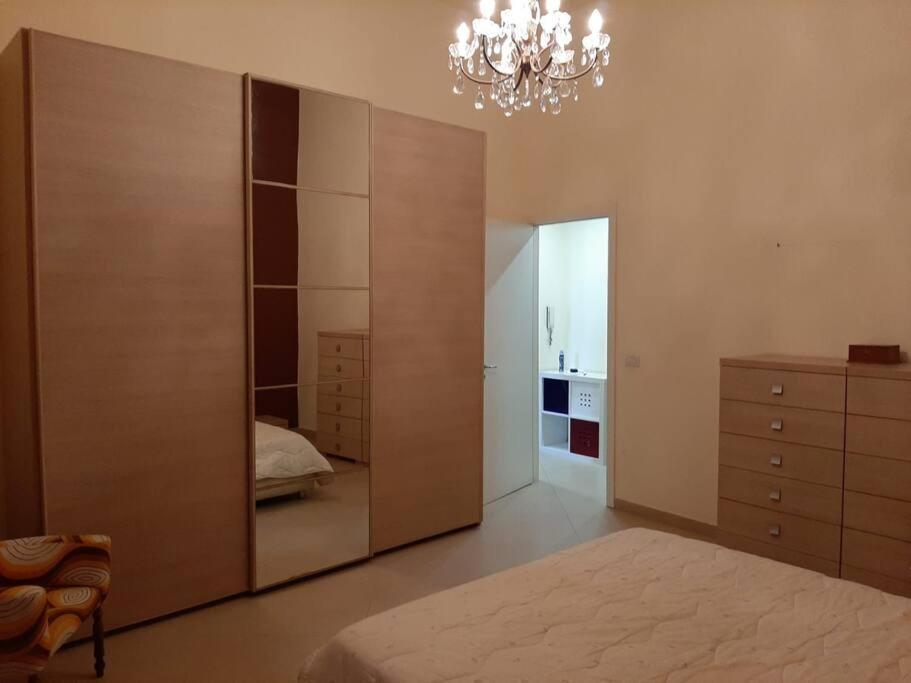 Chiara Home: Al Centro Di Apartment Catania